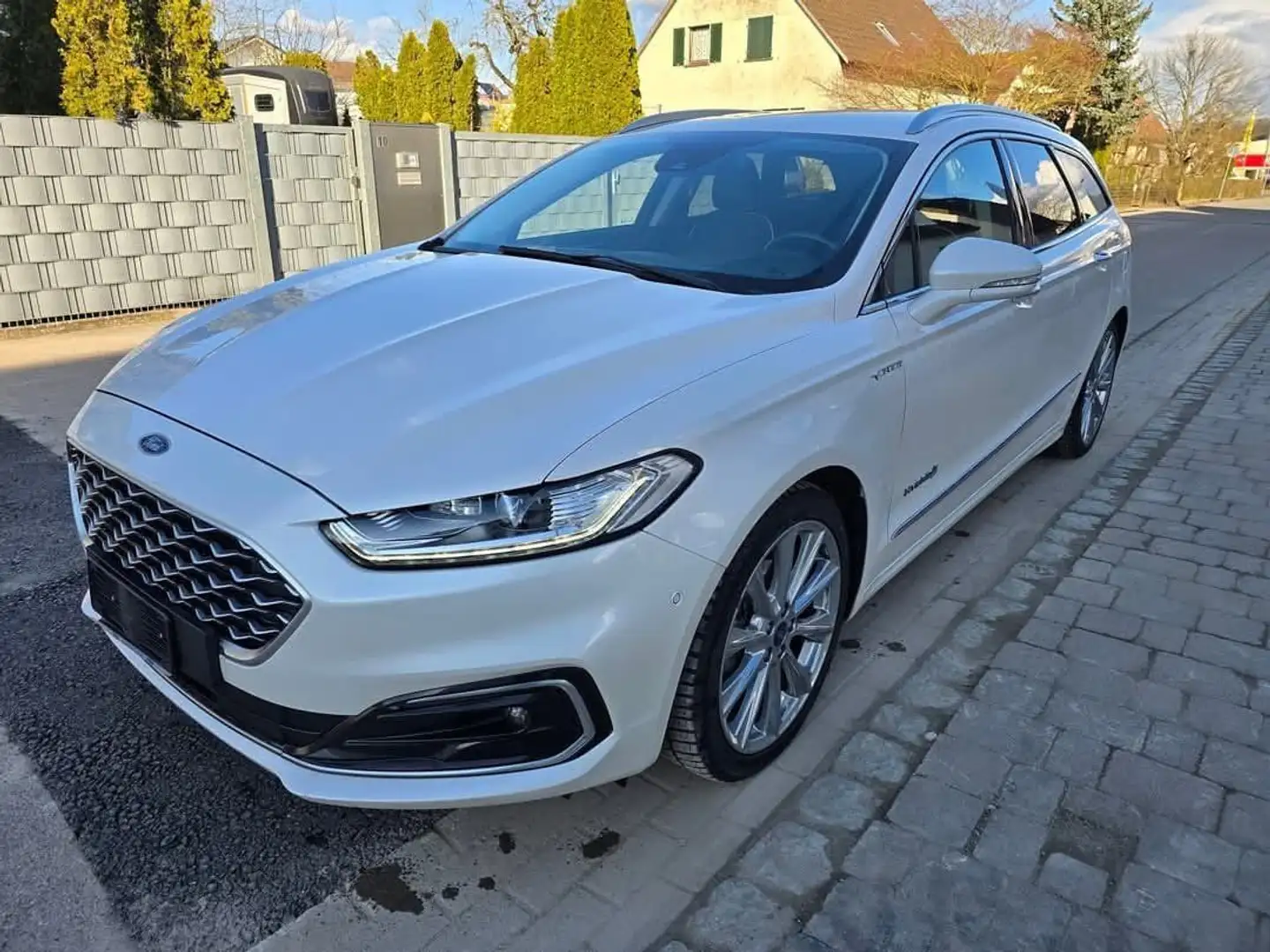 Ford Mondeo 2.0Hybrid Vignal ACC+Kam.+LED Weiß - 1