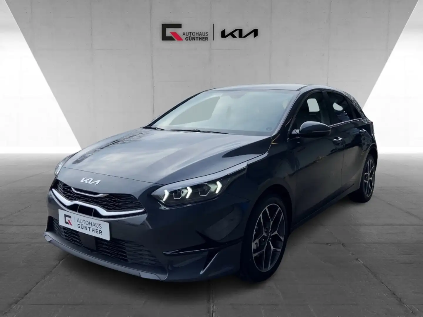 Kia Ceed / cee'd Ultimate Edition 1.5 T-GDI MHEV DCT Style Schwarz - 1