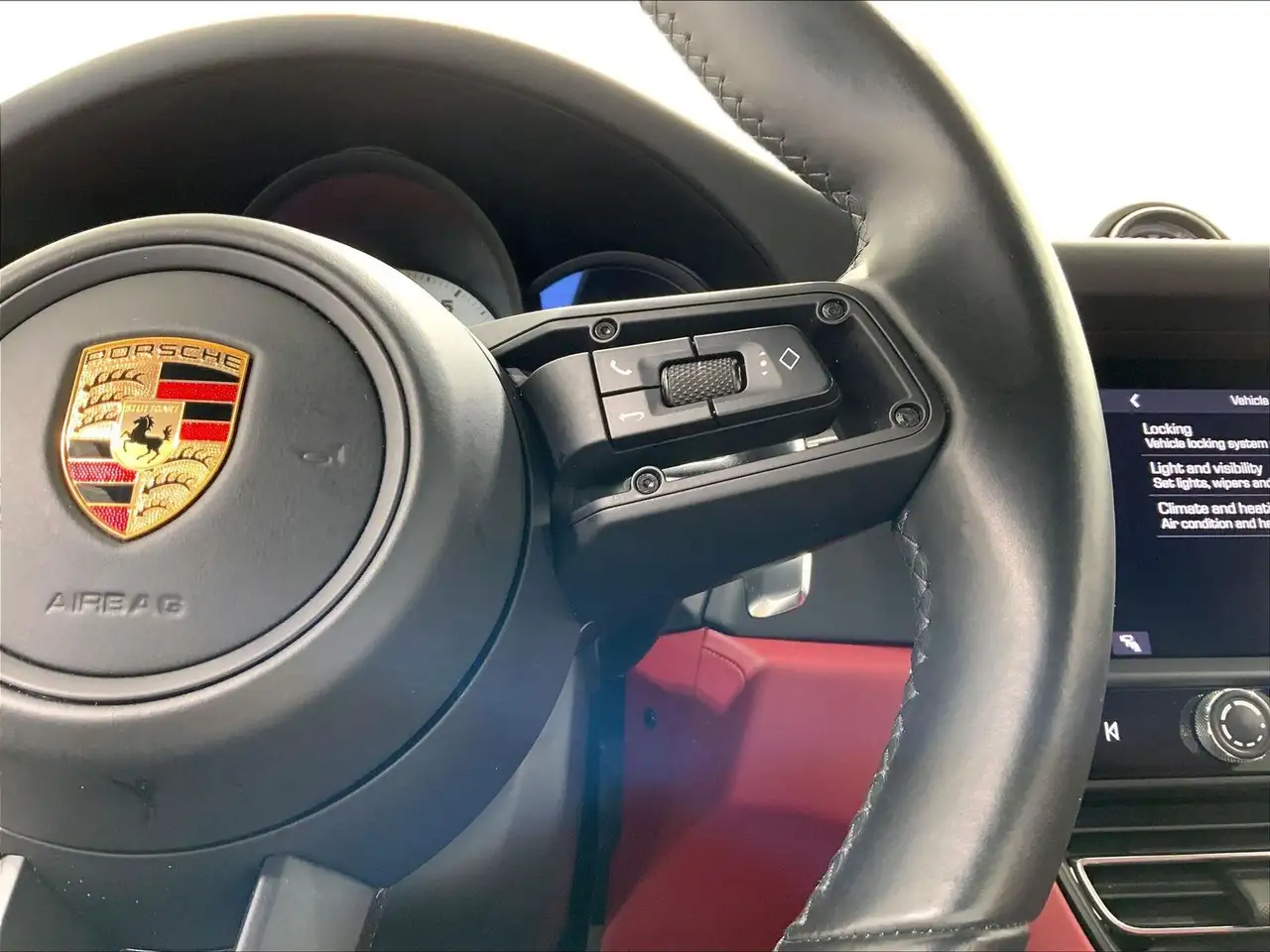 Porsche Macan снимка Porsche Macan