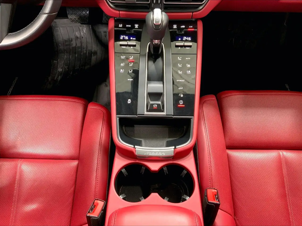 Porsche Macan снимка Porsche Macan