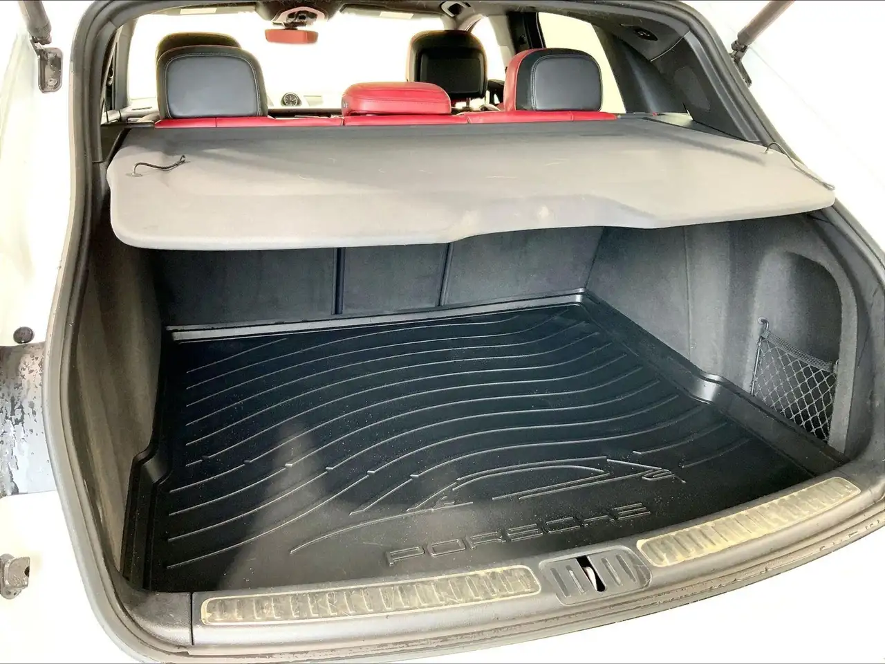 Porsche Macan снимка Porsche Macan