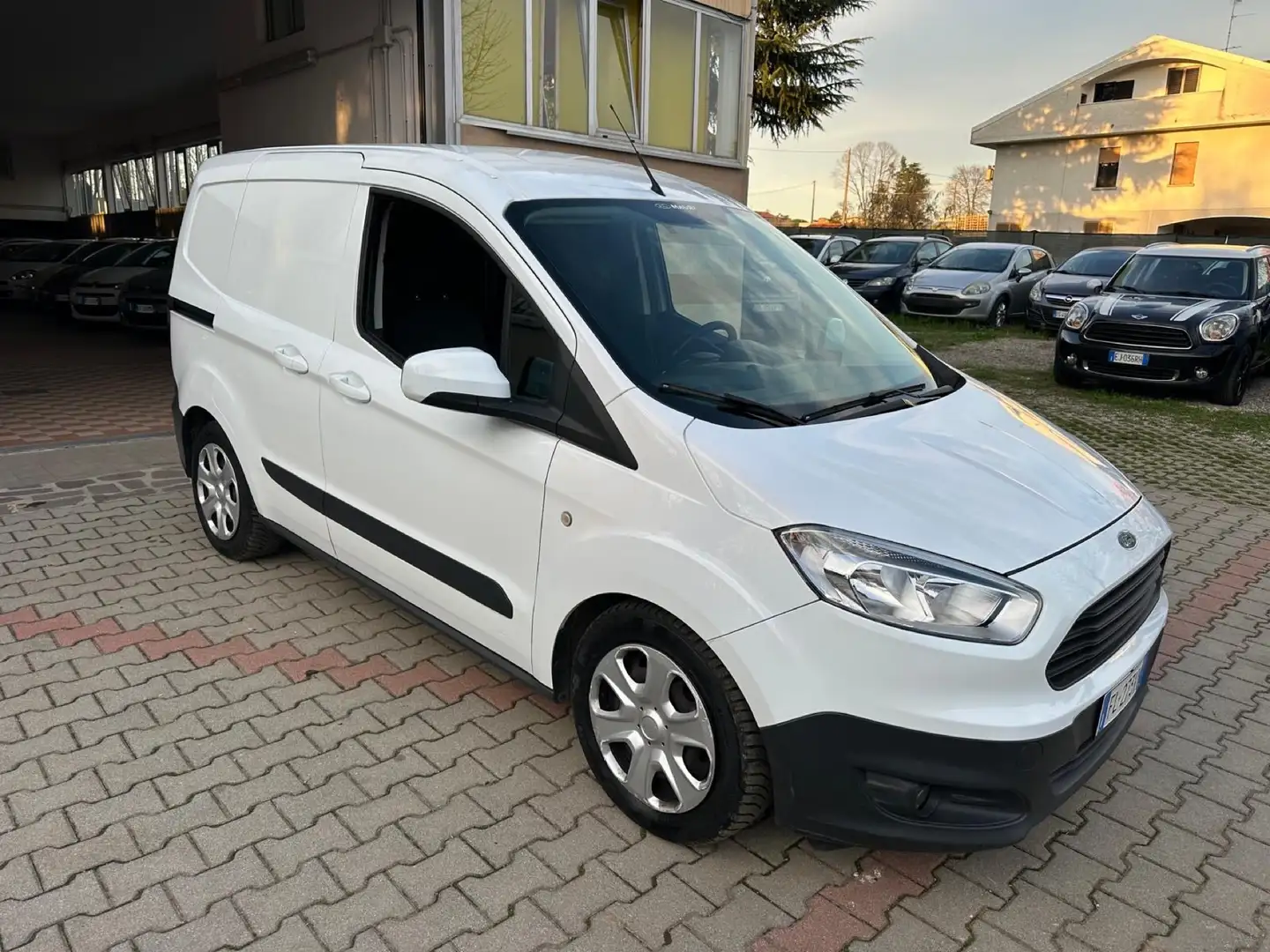 Ford Transit Courier ford transit courier 55kw - 2
