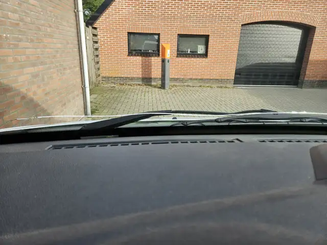 Ford Transit Connect view 11