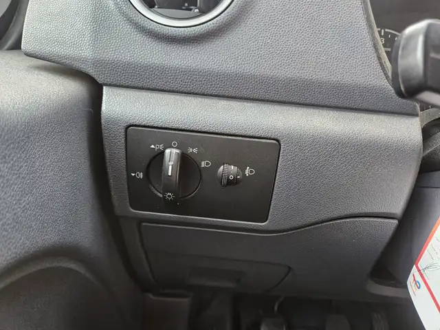Ford Transit Connect view 10