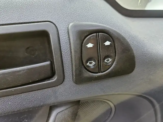 Ford Transit Connect view 5