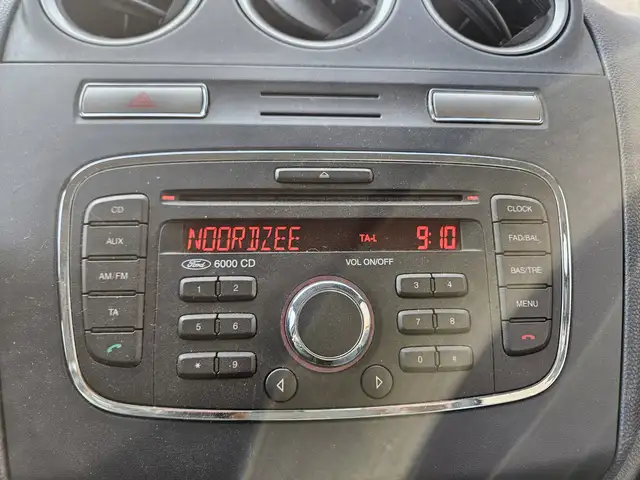 Ford Transit Connect view 7