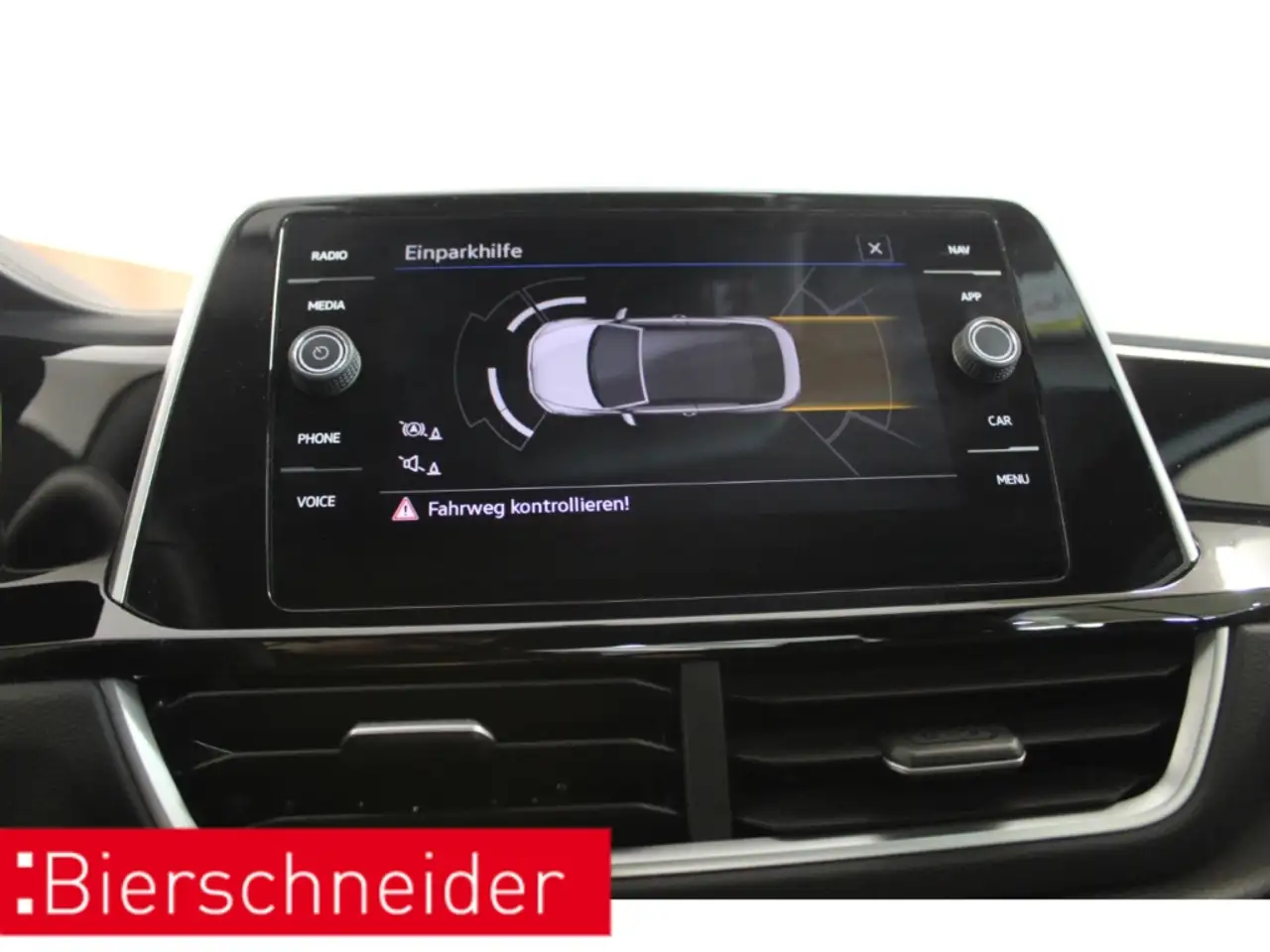 Volkswagen T-Roc 1.5 TSI DSG 2x R-Line 17 AHK LED ACC 8
