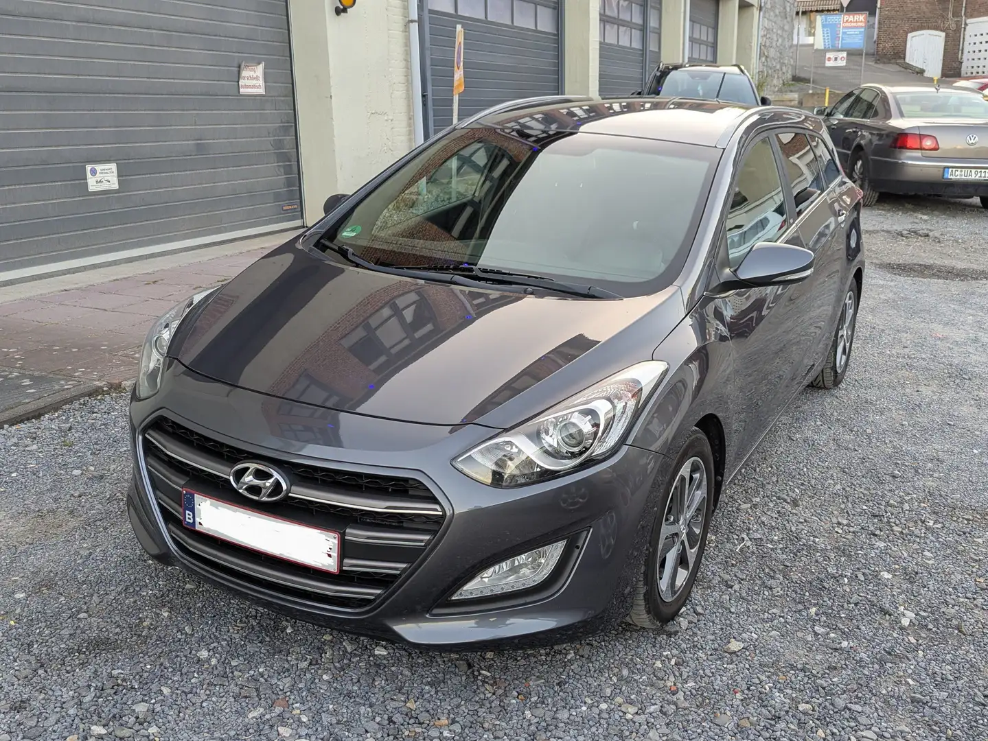 Hyundai i30 i30 SW 1.4i Go! ISG Grijs - 1