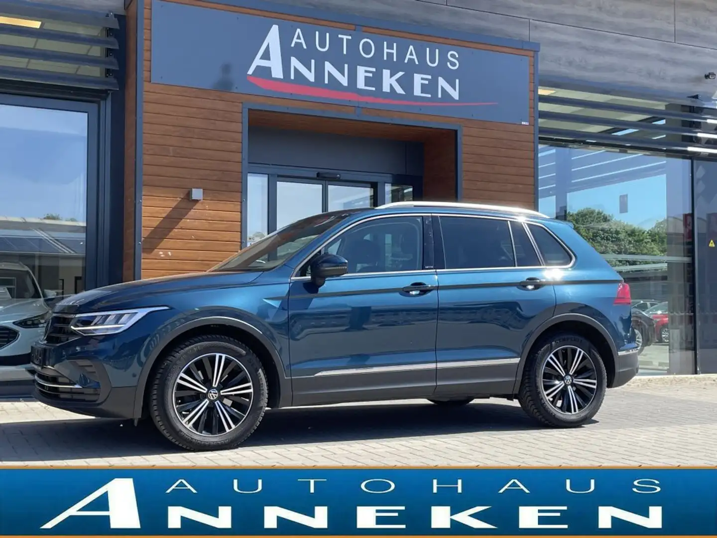 Volkswagen Tiguan 2.0 TDI Active*AHK*DSG*ACC*Kamera*AppLink Blau - 1