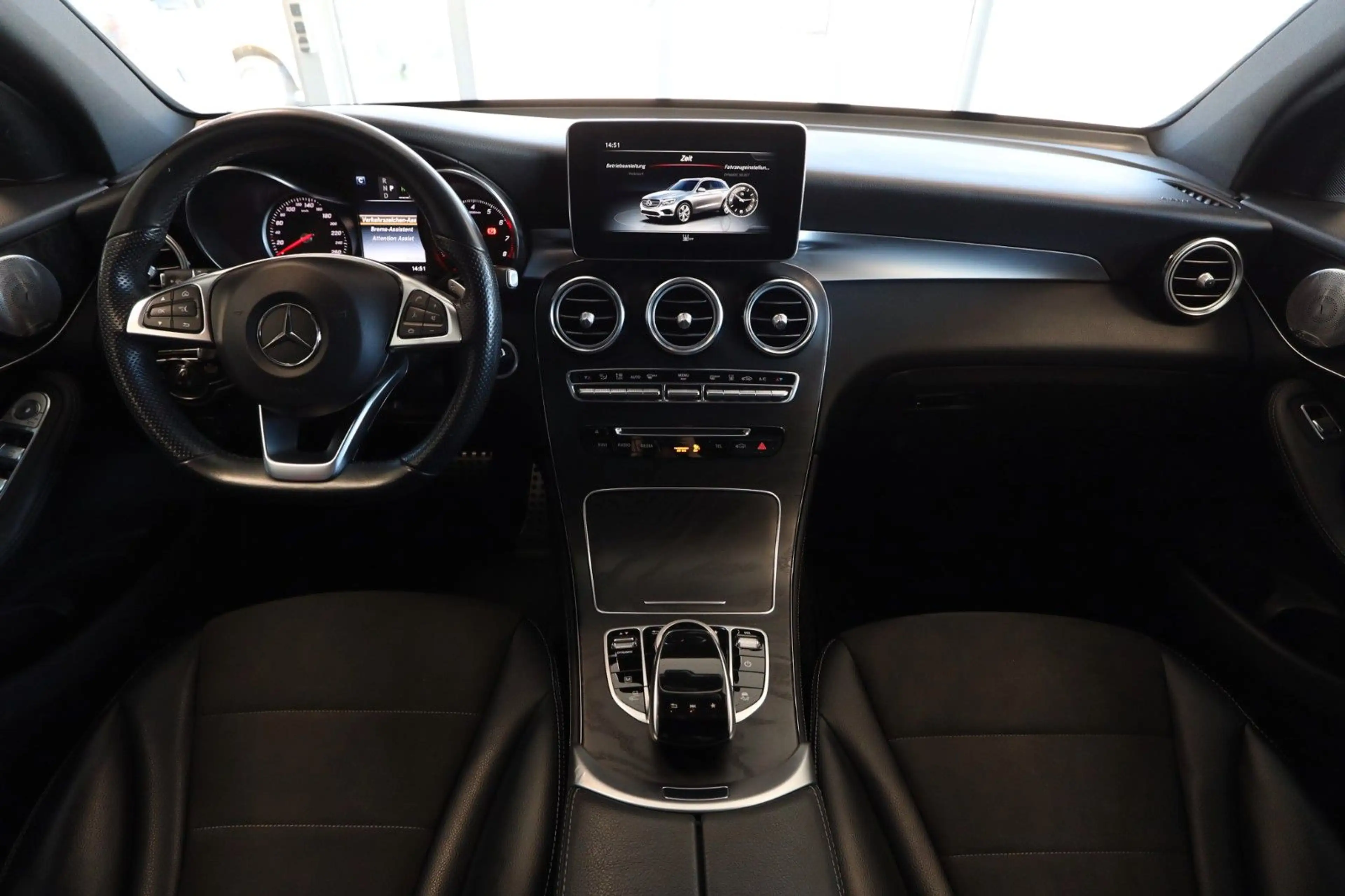 Mercedes-Benz GLC 350 e 4Matic AMG-Line Night Paket LED LEDER — photo 21