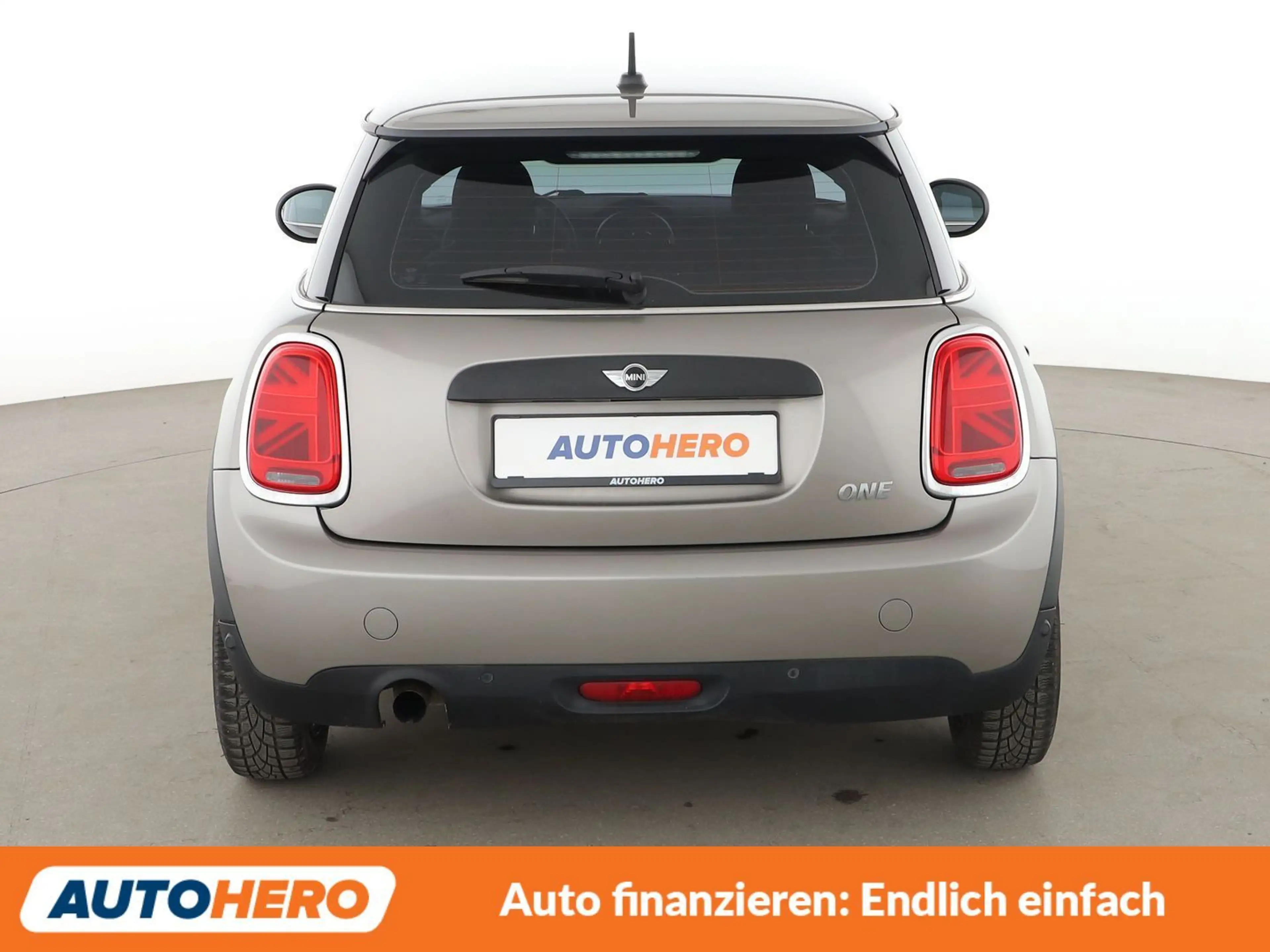 MINI One One Blackyard *PDC*SHZ*KLIMA*GARANTIE* — photo 5