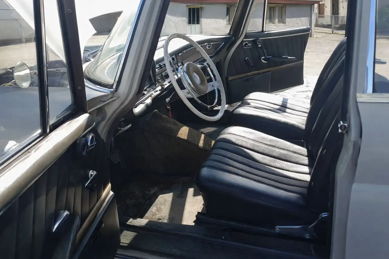Mercedes-Benz 220 interni in pelle ,tettuccio apribile ., foto 6