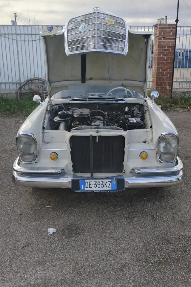 Mercedes-Benz 220 interni in pelle ,tettuccio apribile ., foto 5