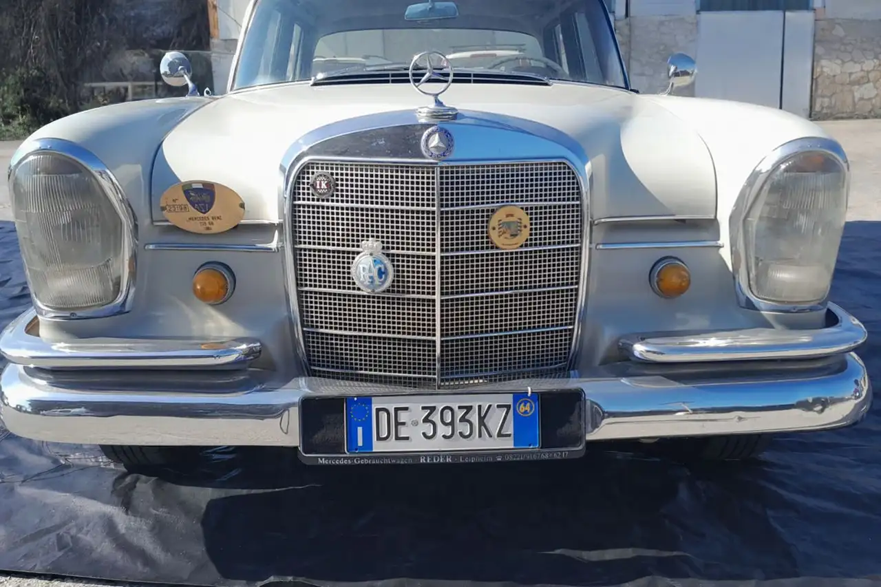 Mercedes-Benz 220 interni in pelle ,tettuccio apribile ., foto 4