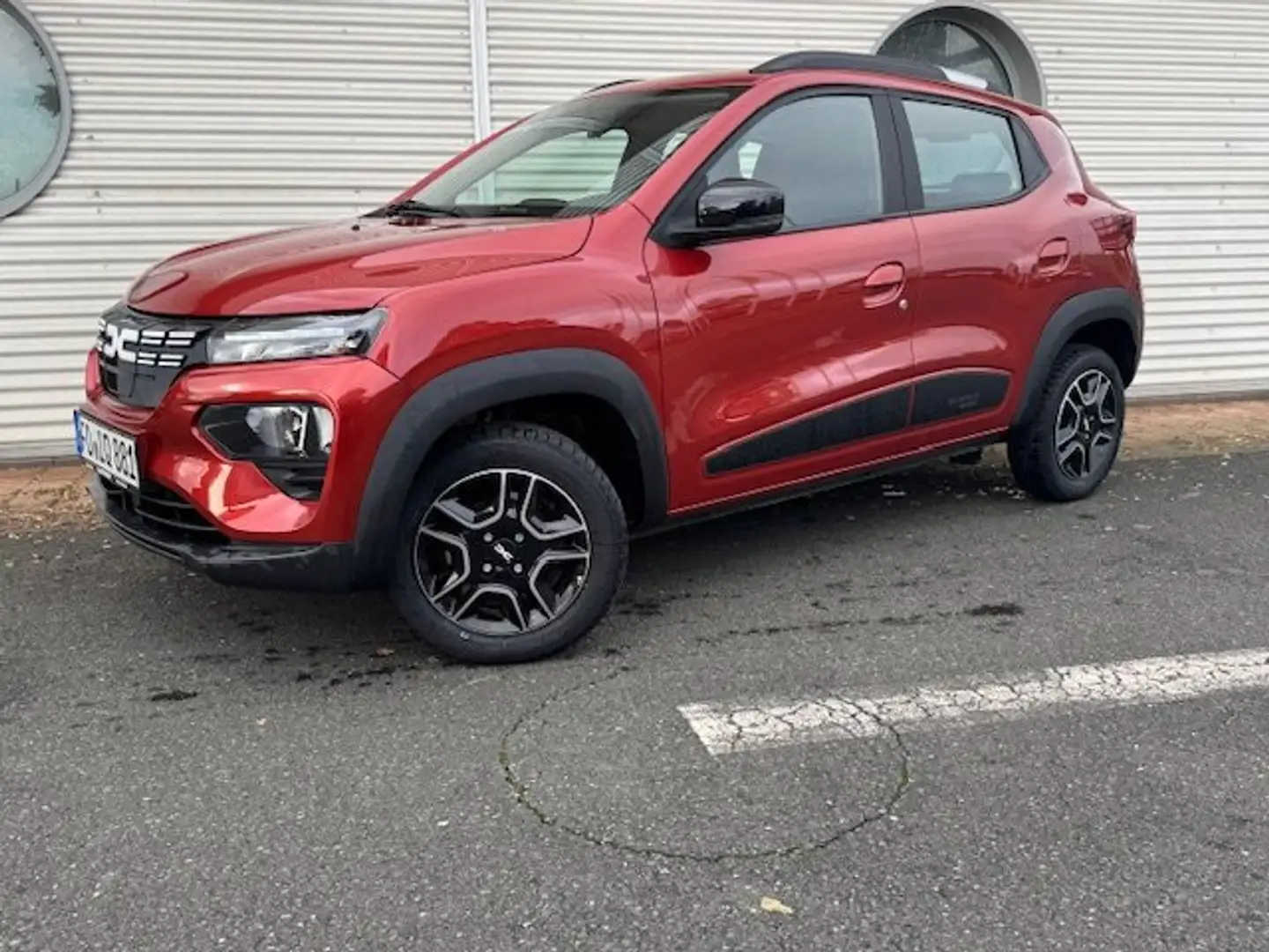 Dacia Spring Essential CCS KAMERA NAVI KLIMA GJR Schüko PDC Rouge - 2