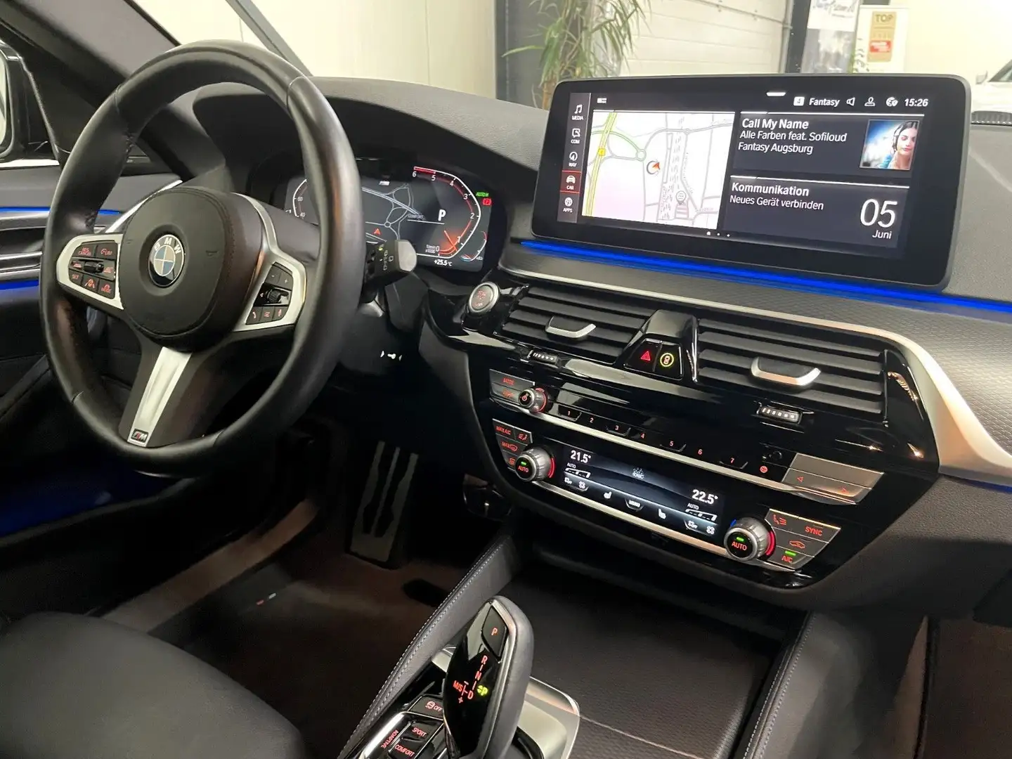 BMW 530 d xDrive M Sport *20 Zoll*Pano*HuD*360*AHK* Noir - 2