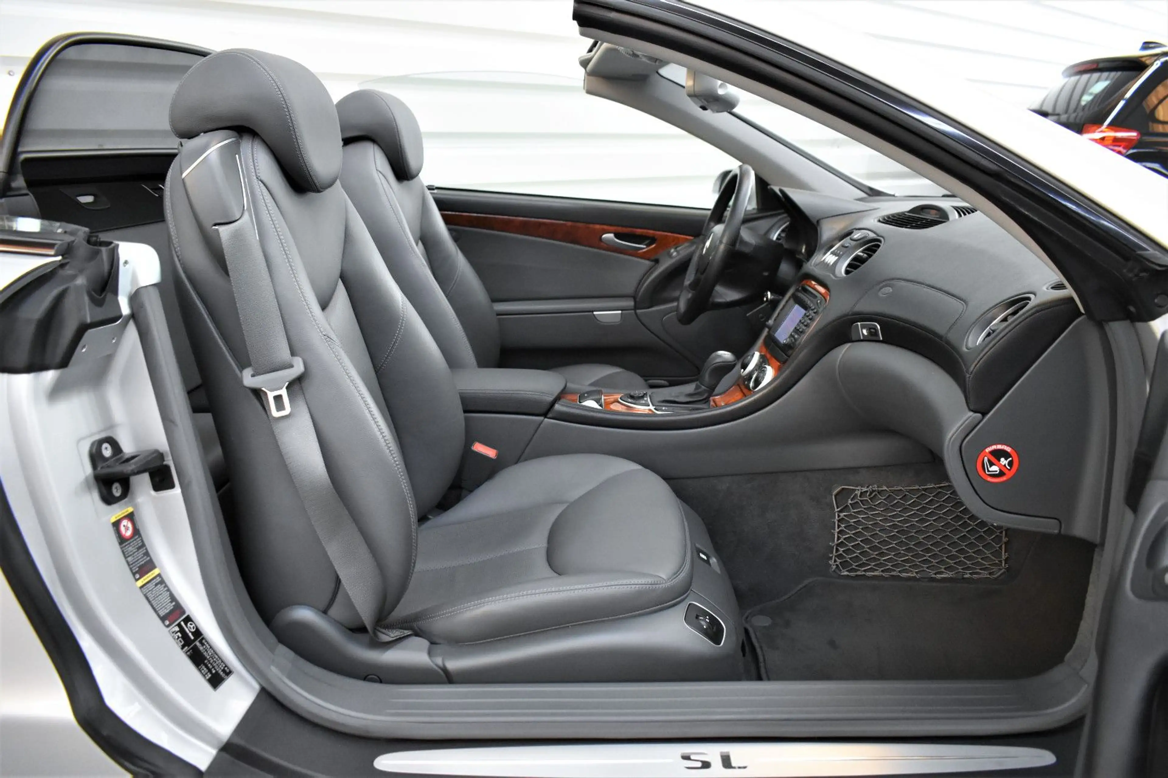 Mercedes-Benz SL 500 Edition+Bi-Xenon+Memory+Keyless+SHZ+PDC — photo 11