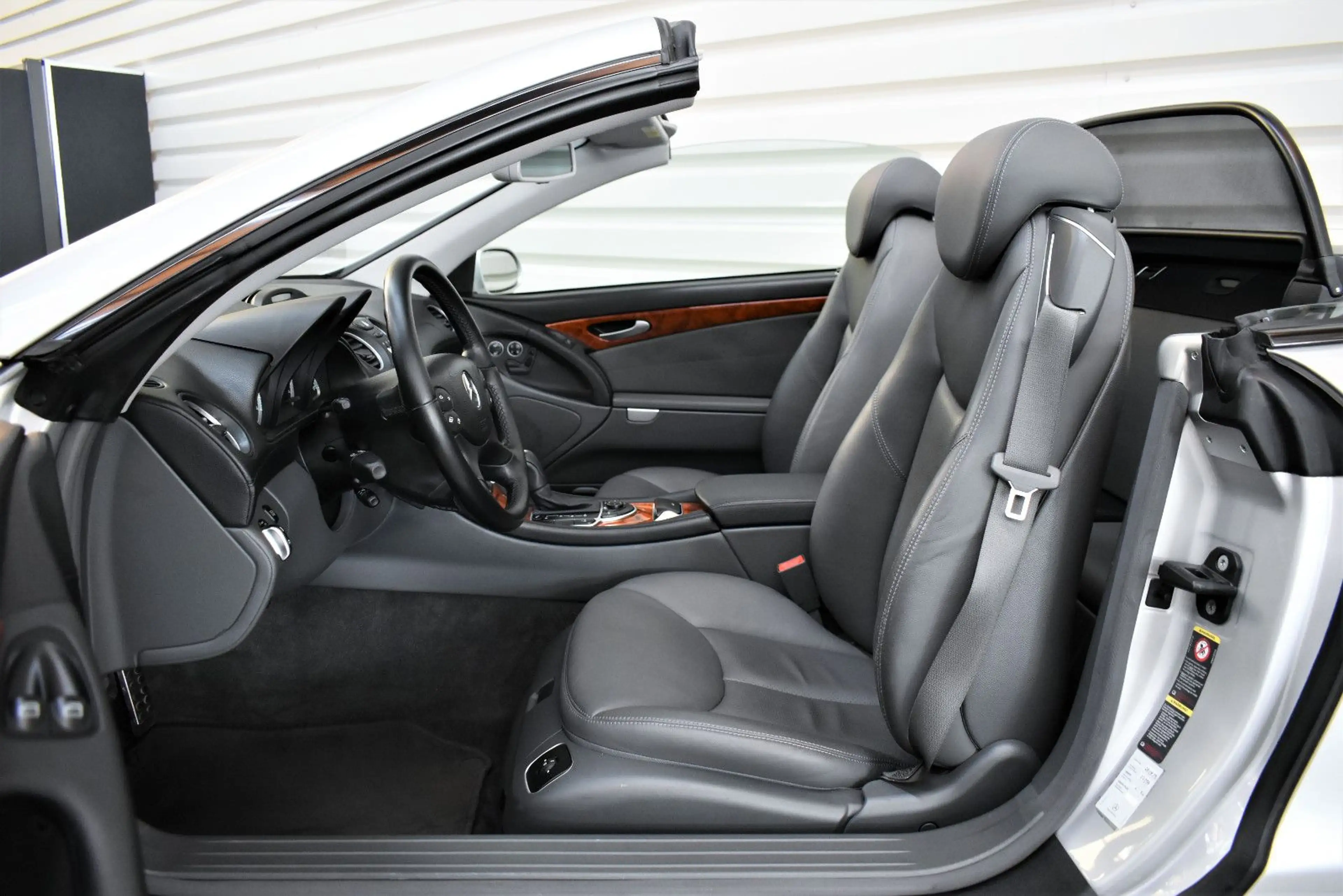 Mercedes-Benz SL 500 Edition+Bi-Xenon+Memory+Keyless+SHZ+PDC — photo 9