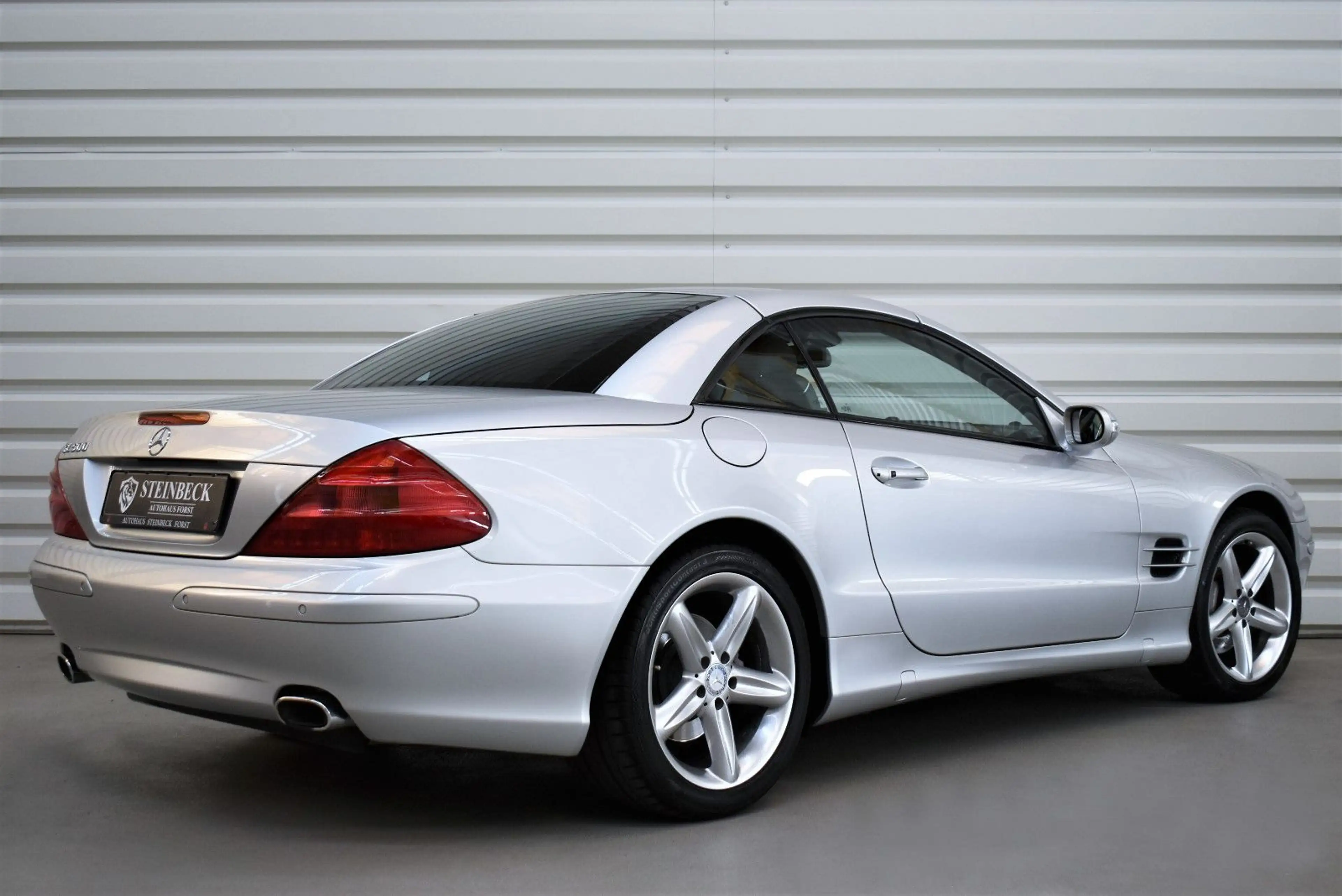Mercedes-Benz SL 500 Edition+Bi-Xenon+Memory+Keyless+SHZ+PDC — photo 4