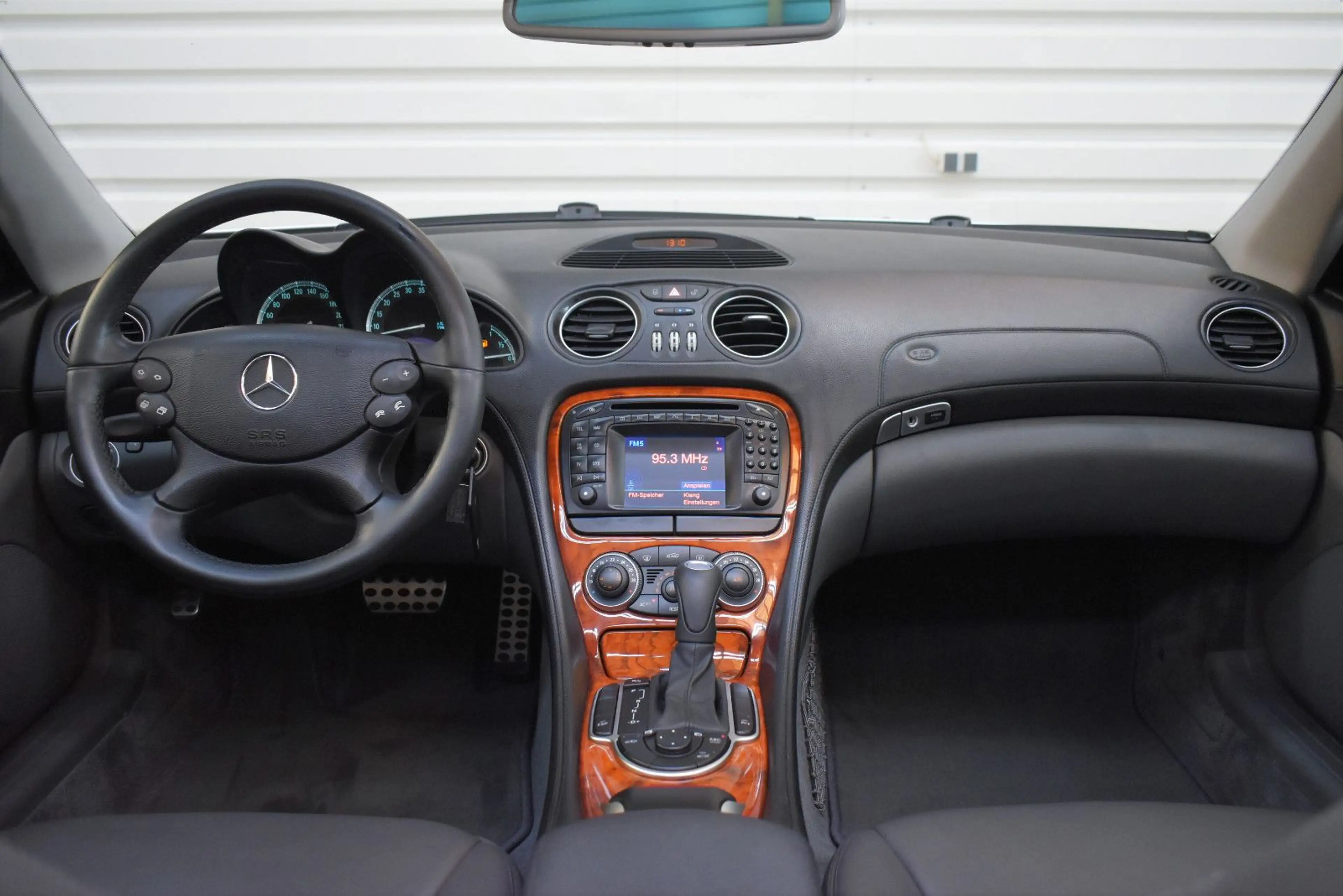Mercedes-Benz SL 500 Edition+Bi-Xenon+Memory+Keyless+SHZ+PDC — photo 12