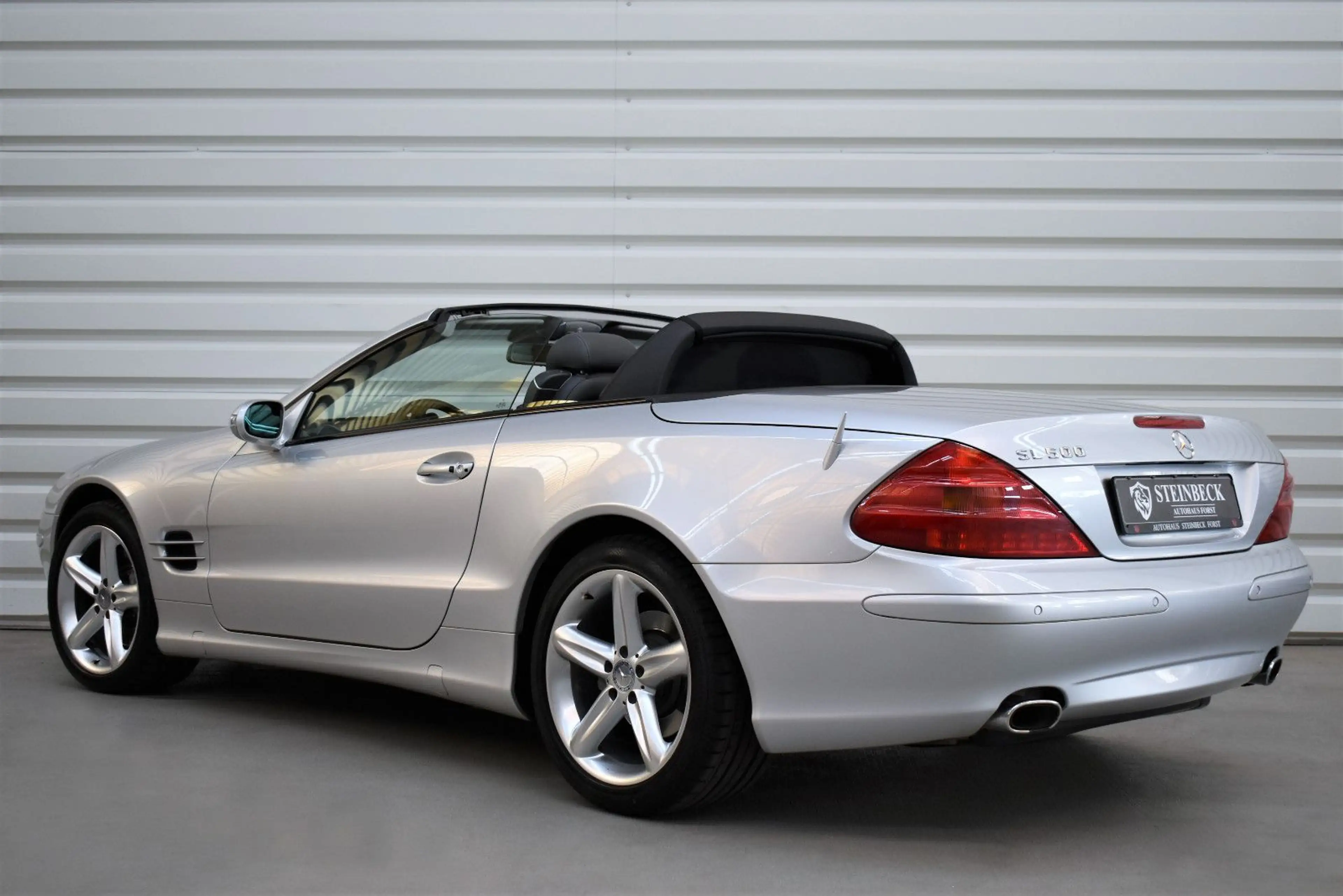Mercedes-Benz SL 500 Edition+Bi-Xenon+Memory+Keyless+SHZ+PDC — photo 2