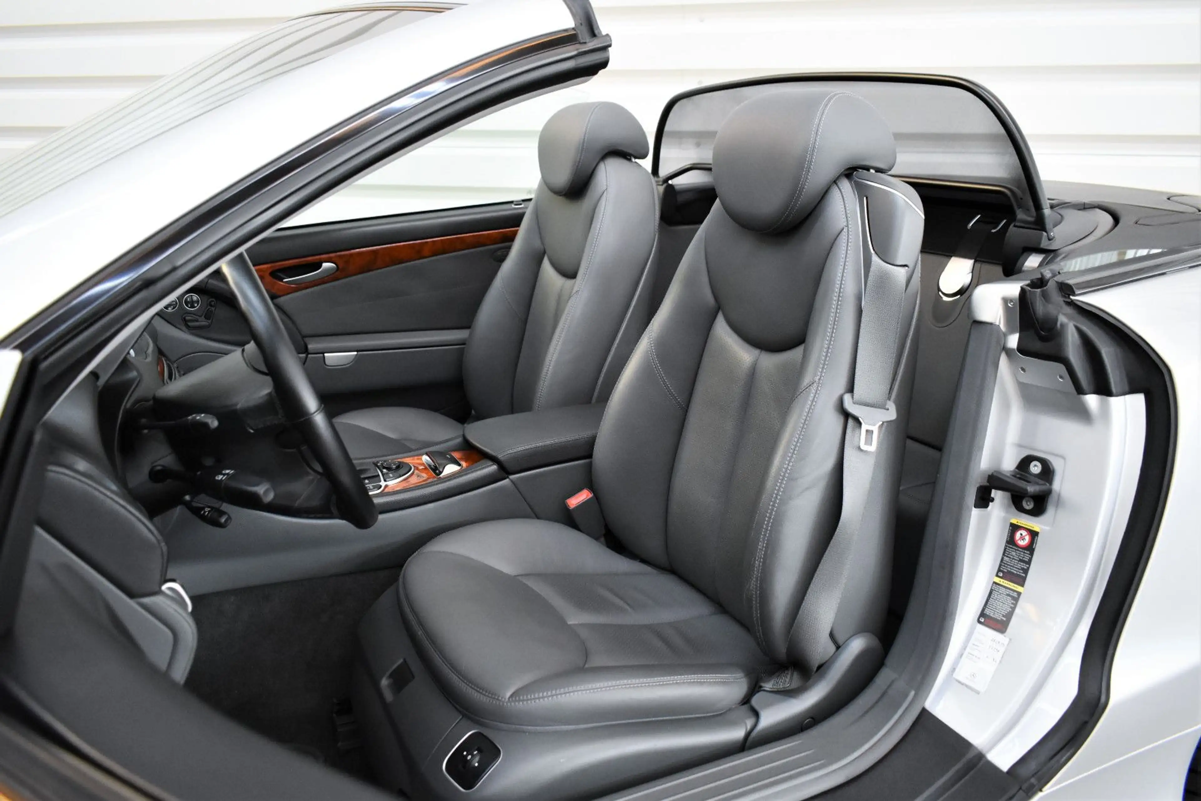 Mercedes-Benz SL 500 Edition+Bi-Xenon+Memory+Keyless+SHZ+PDC — photo 8