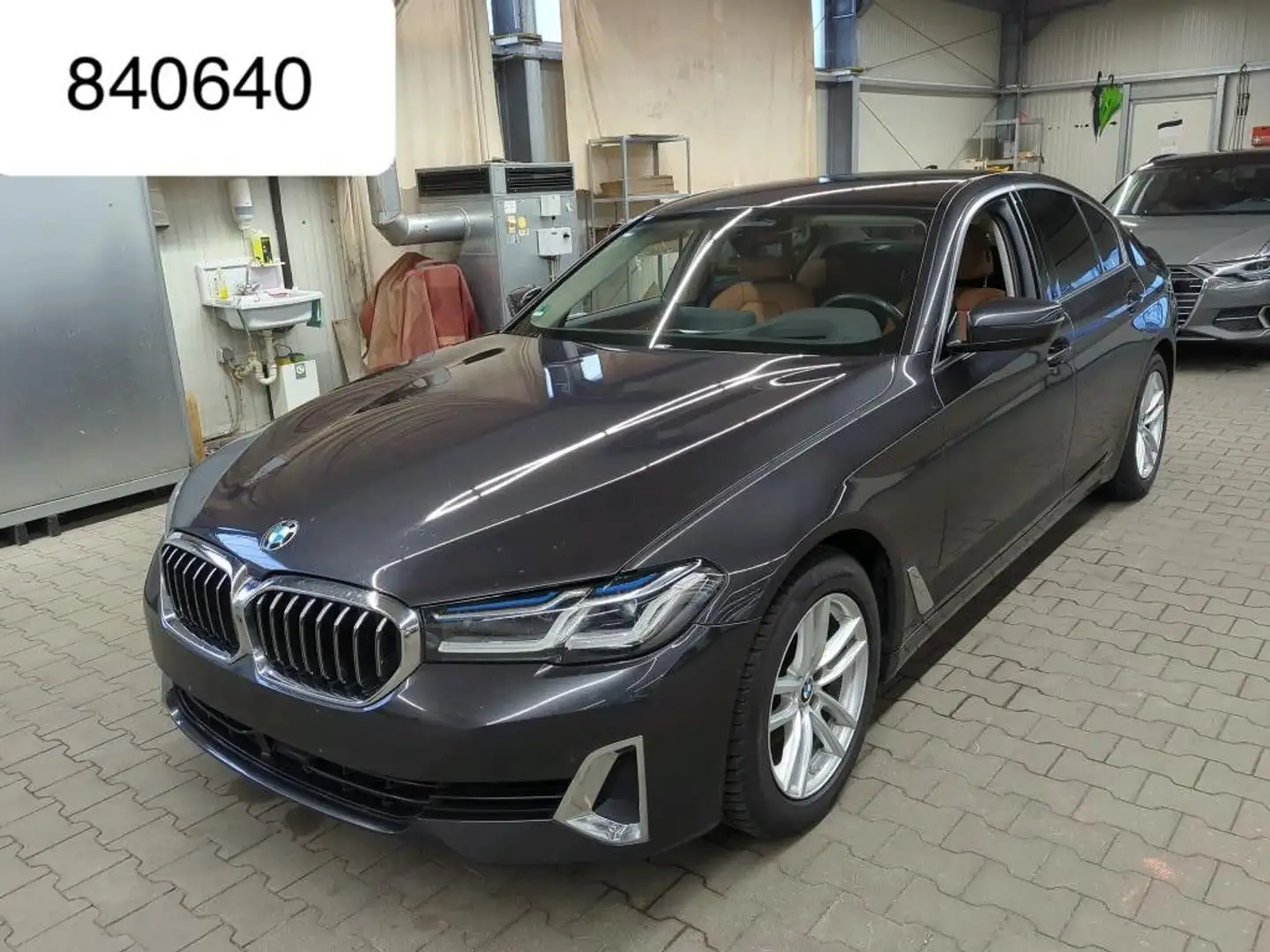 BMW 520 Lim LuxuryLine Laser Cockp-Prof Driving-Prof Gris - 1