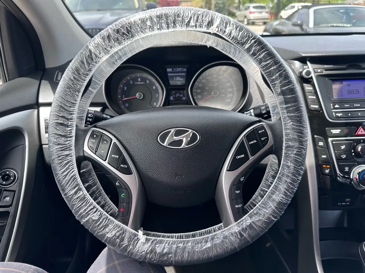 Hyundai ELANTRA снимка Hyundai ELANTRA