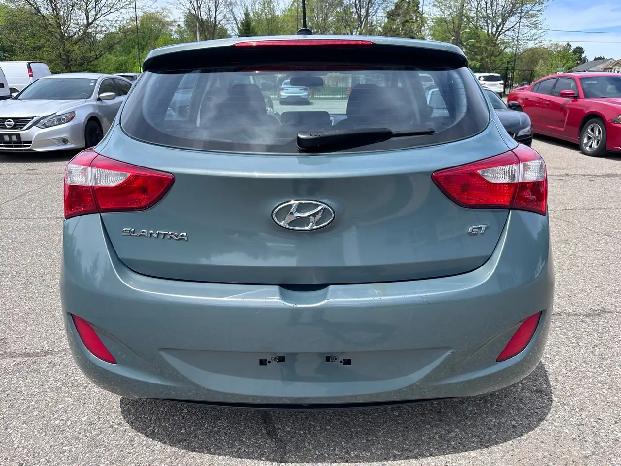 Hyundai ELANTRA снимка Hyundai ELANTRA