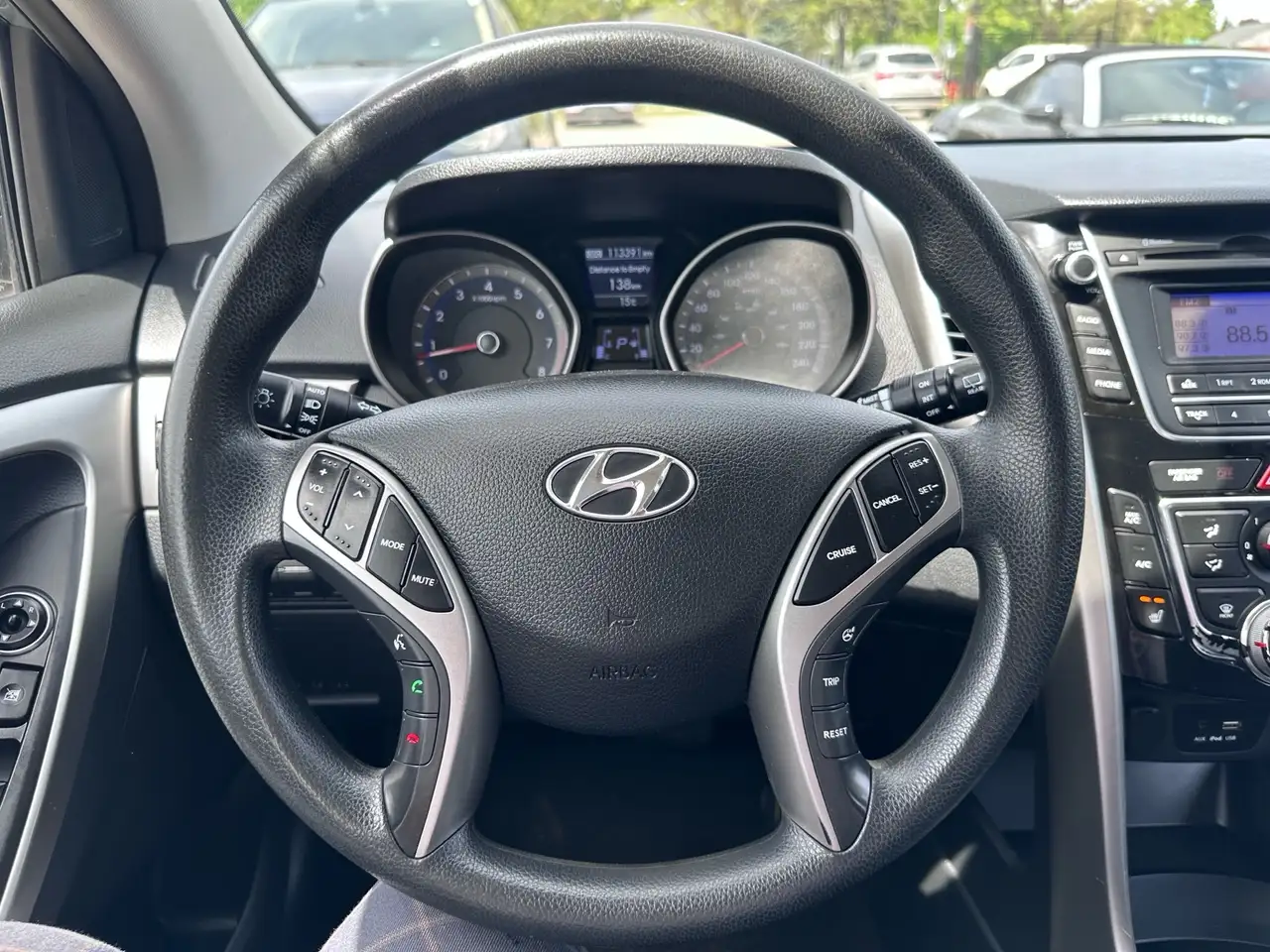 Hyundai ELANTRA снимка Hyundai ELANTRA