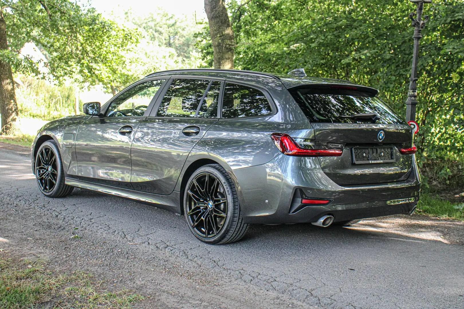 BMW 320 320e Touring Plug in hybride *Apple carplay Сірий - 2