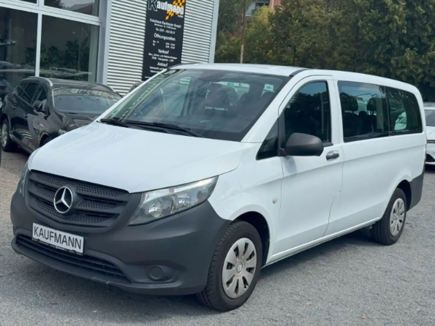 Mercedes-Benz Vito Tourer 111 CDI Pro FWD lang BlueTEC Wit - 1