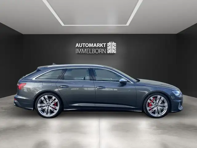Audi S6 view 11
