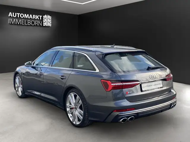 Audi S6 view 5