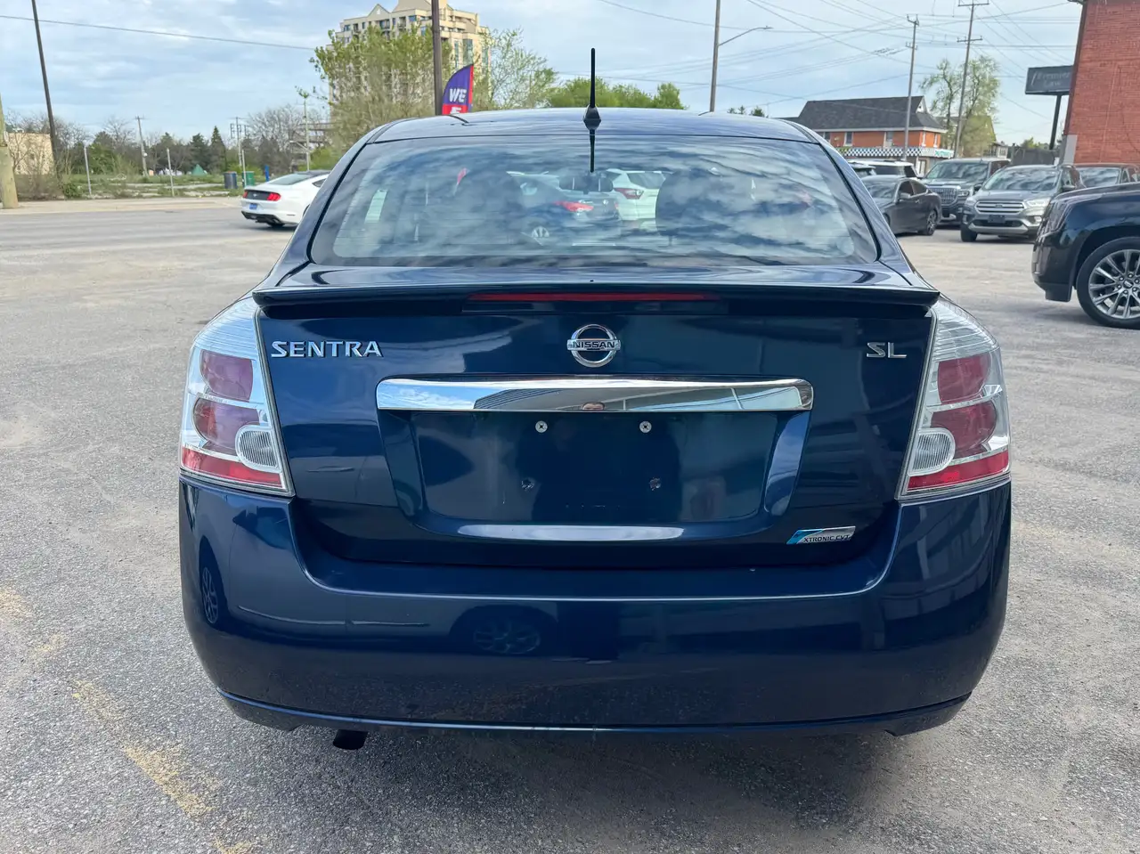 Nissan Sentra снимка Nissan Sentra