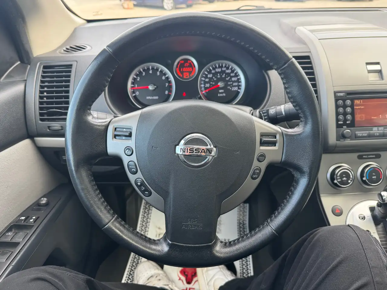 Nissan Sentra снимка Nissan Sentra