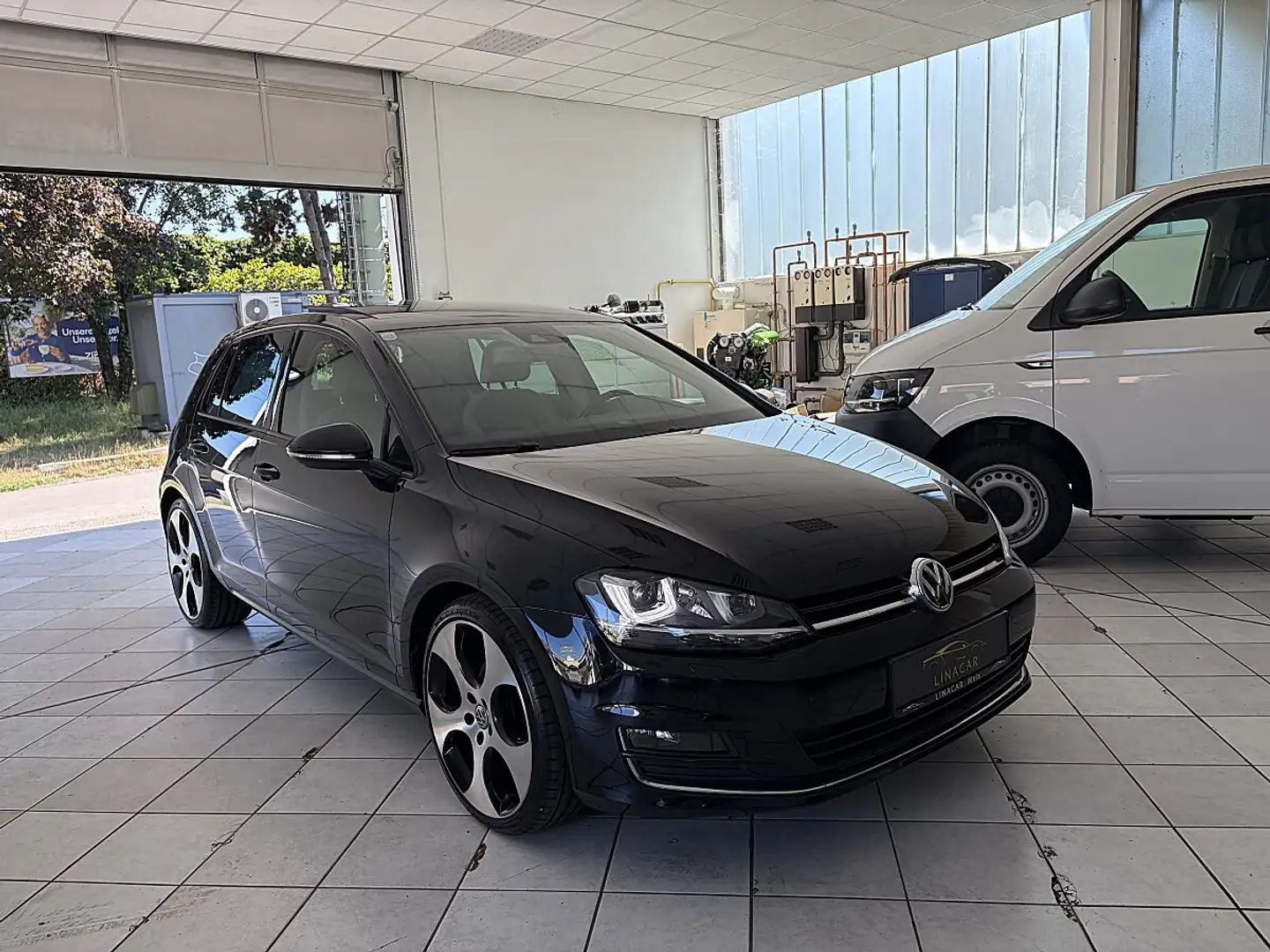 Volkswagen Golf Sky 1,4 BMT TSI DSG Schwarz - 1
