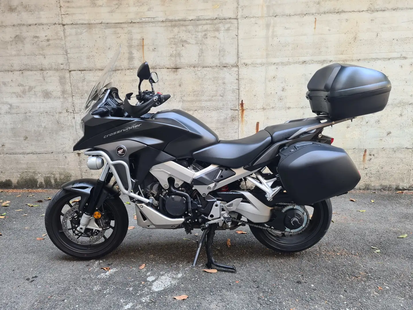 Honda Crossrunner travel edition Zwart - 1