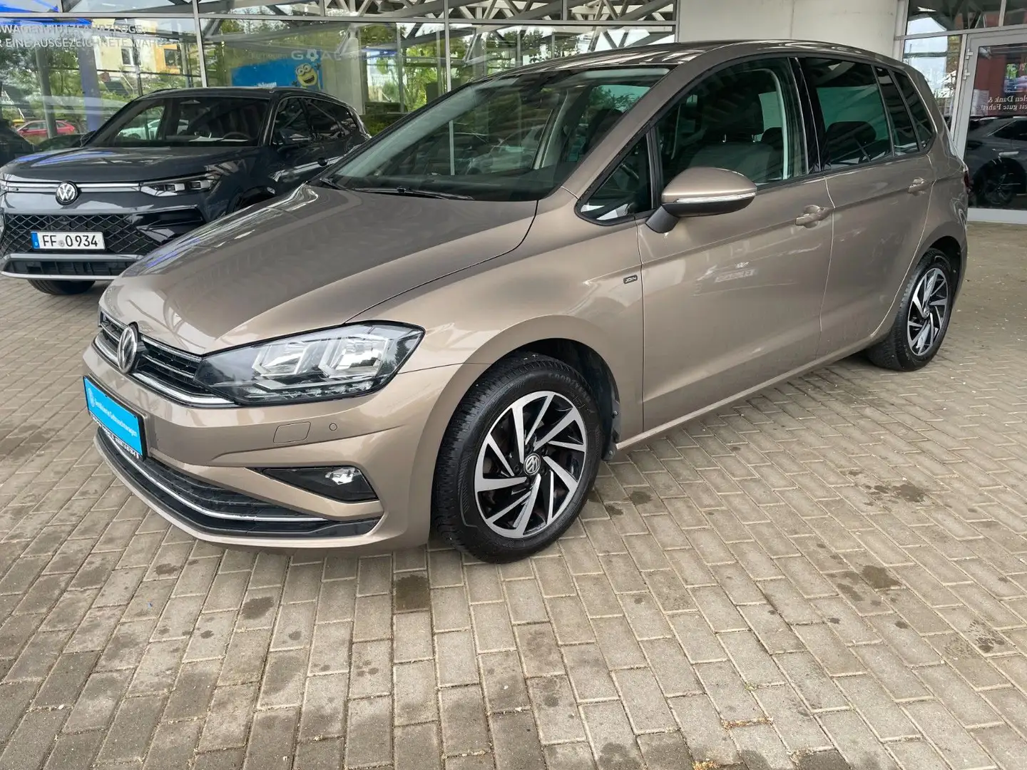 Volkswagen Golf Sportsvan 1.0 TSI JOIN Gold - 2