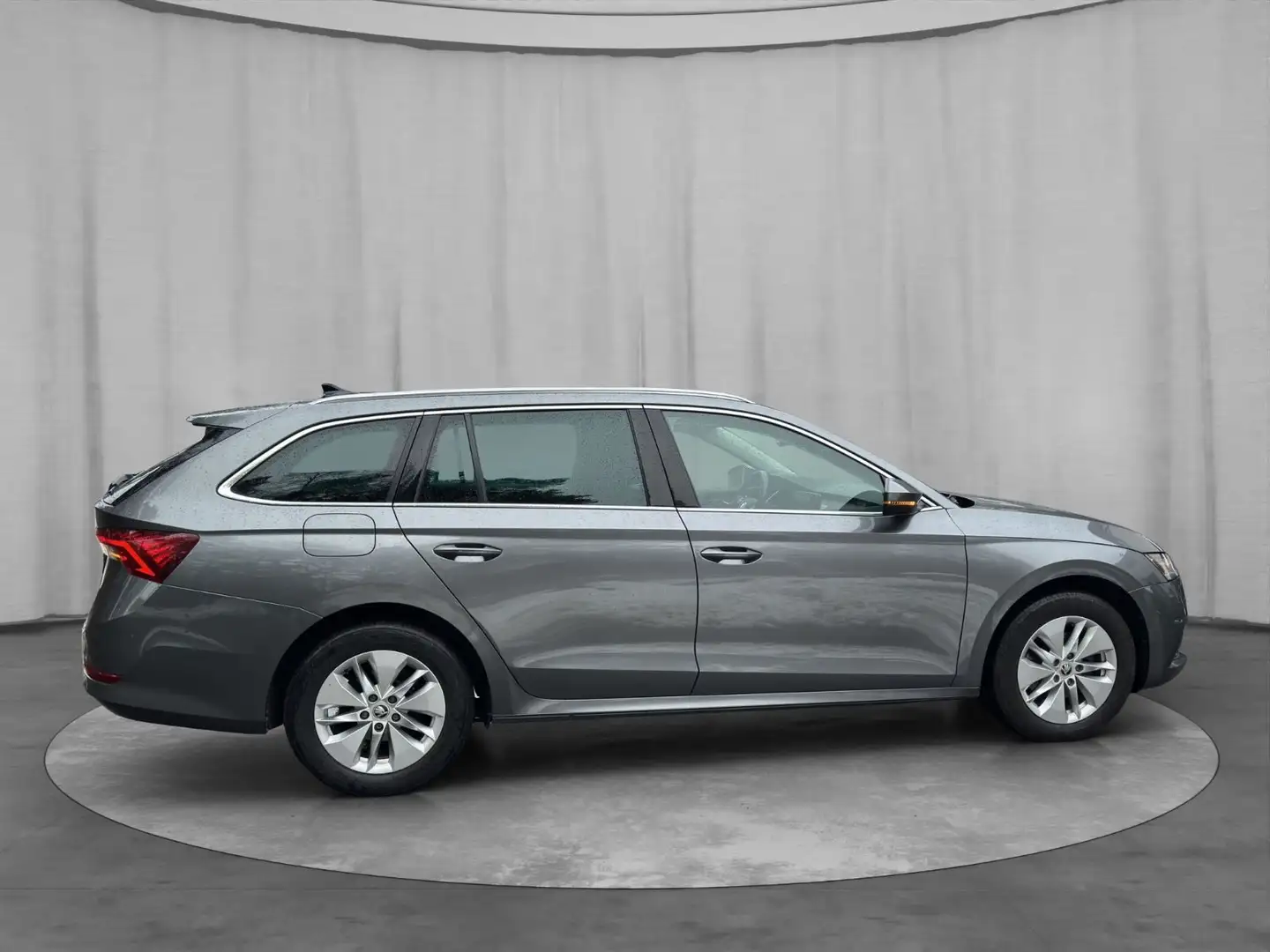 Skoda Octavia Combi Leder/Virtual/AHK/LED/Kamera+2xPDC Grau - 2