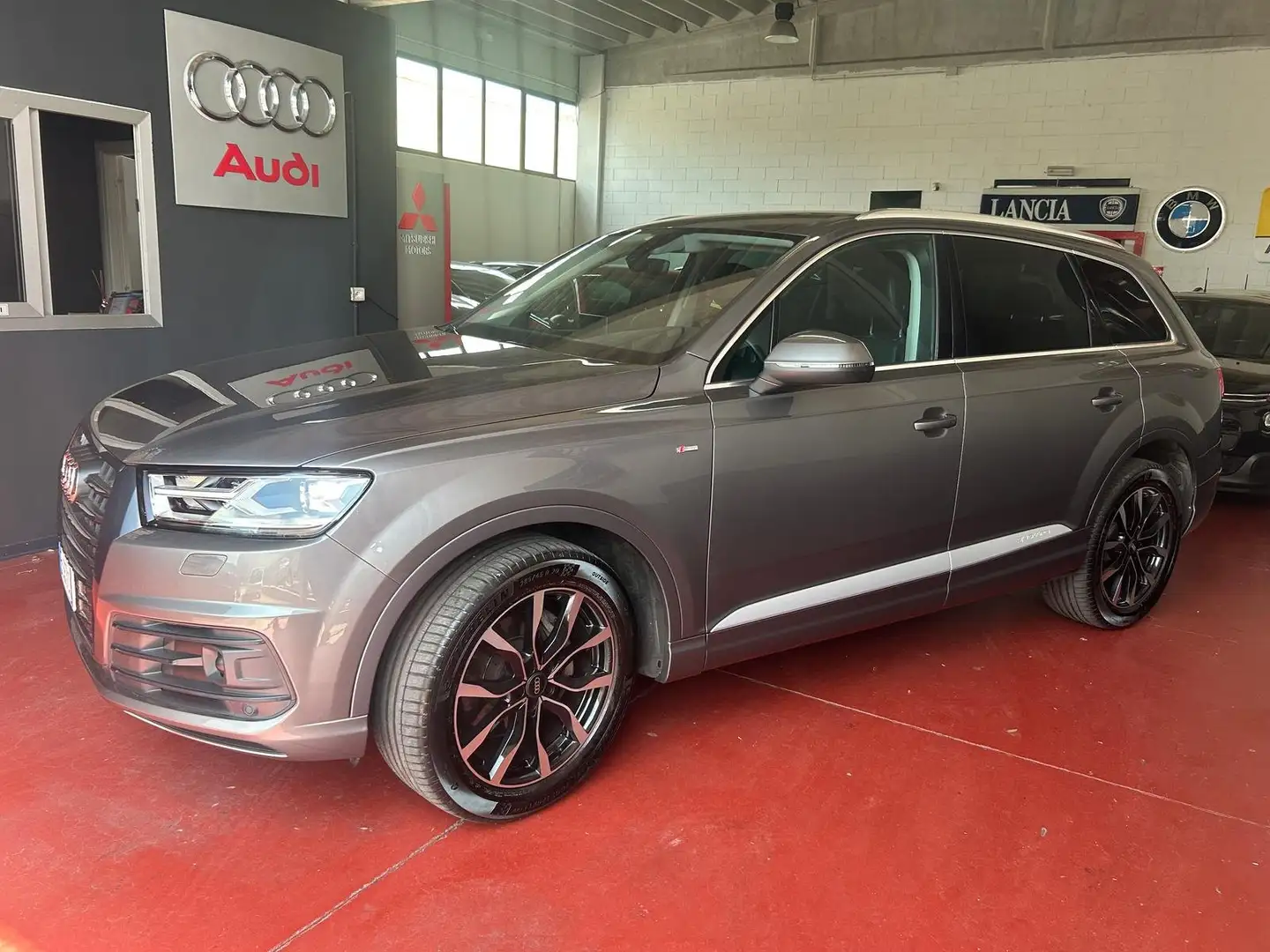 Audi Q7 Q7 3.0 tdi ultra quattro tiptronic Gris - 1