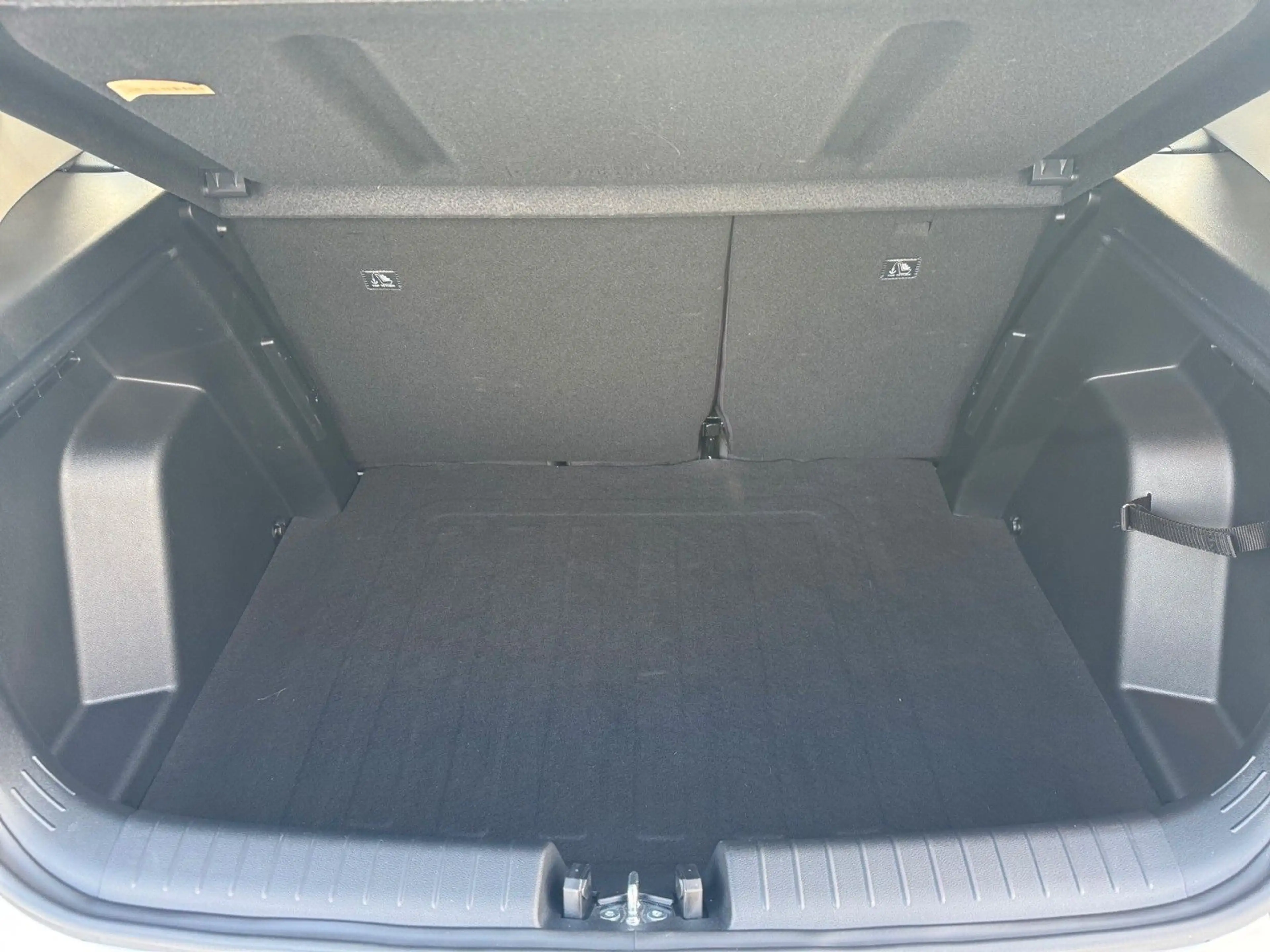 Hyundai BAYON 1.0T Select NAVI KAMERA DAB APP PDC — photo 13