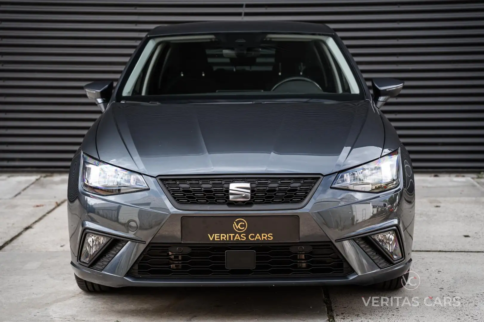 SEAT Ibiza 1.0 EcoTSI FR|110 PK|Camera|ACC|Led|Carplay|Stoelv Grau - 2