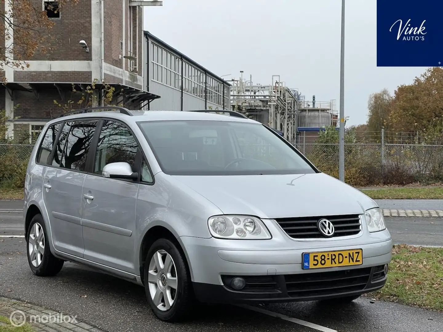Volkswagen Touran 1.6-16V FSI Athene | AUTOMAAT | Nieuwe Banden | AP Gris - 1