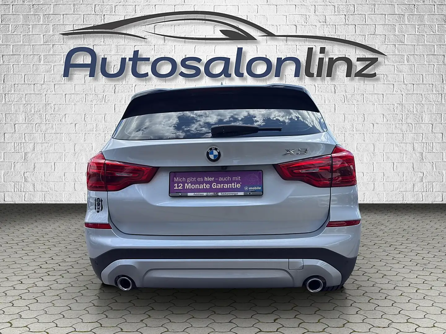 BMW X3 xDrive 20d Advantage Aut. Silber - 2