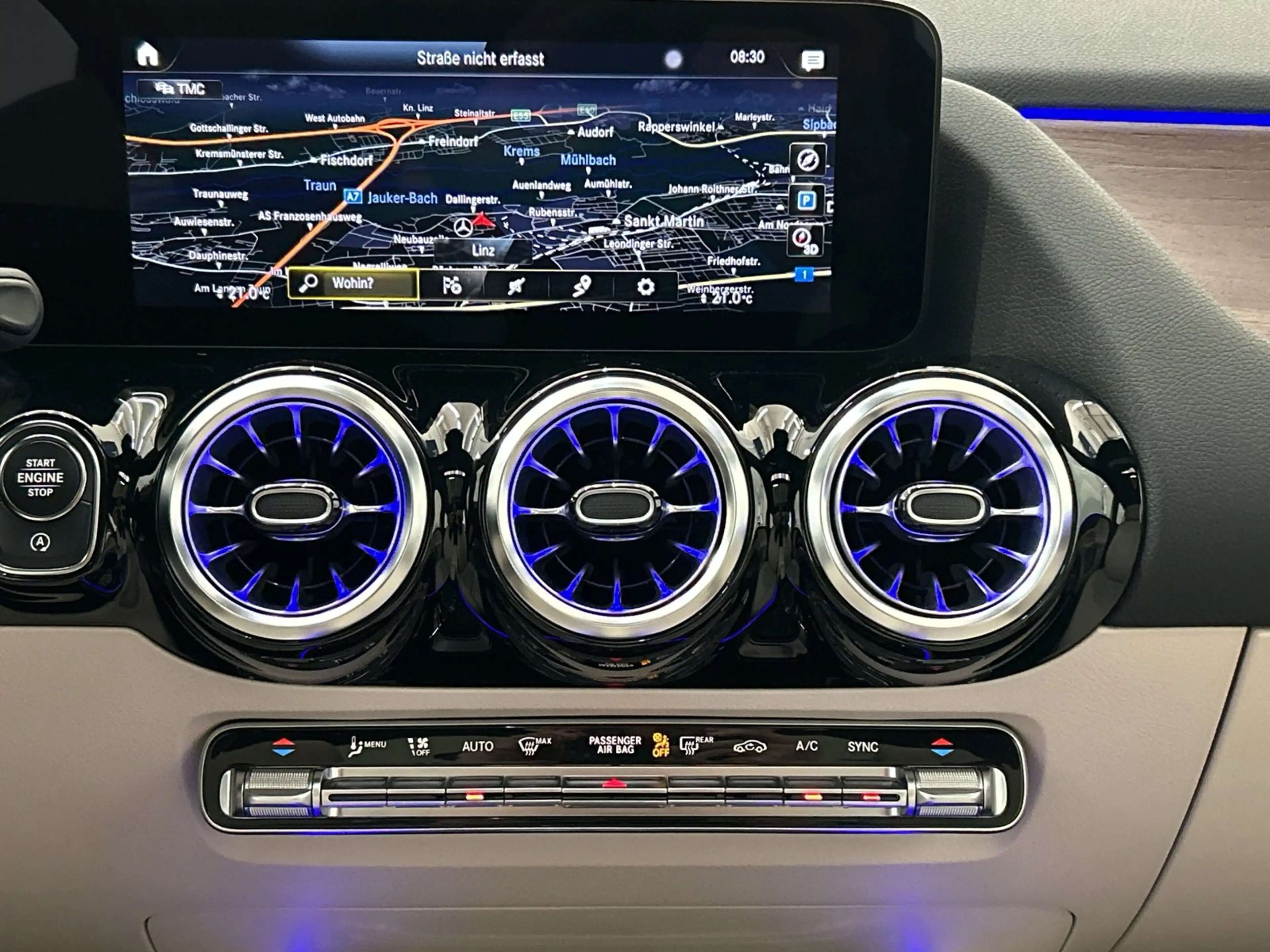 Mercedes-Benz GLA 250 4MATIC Navi SHZ — photo 10