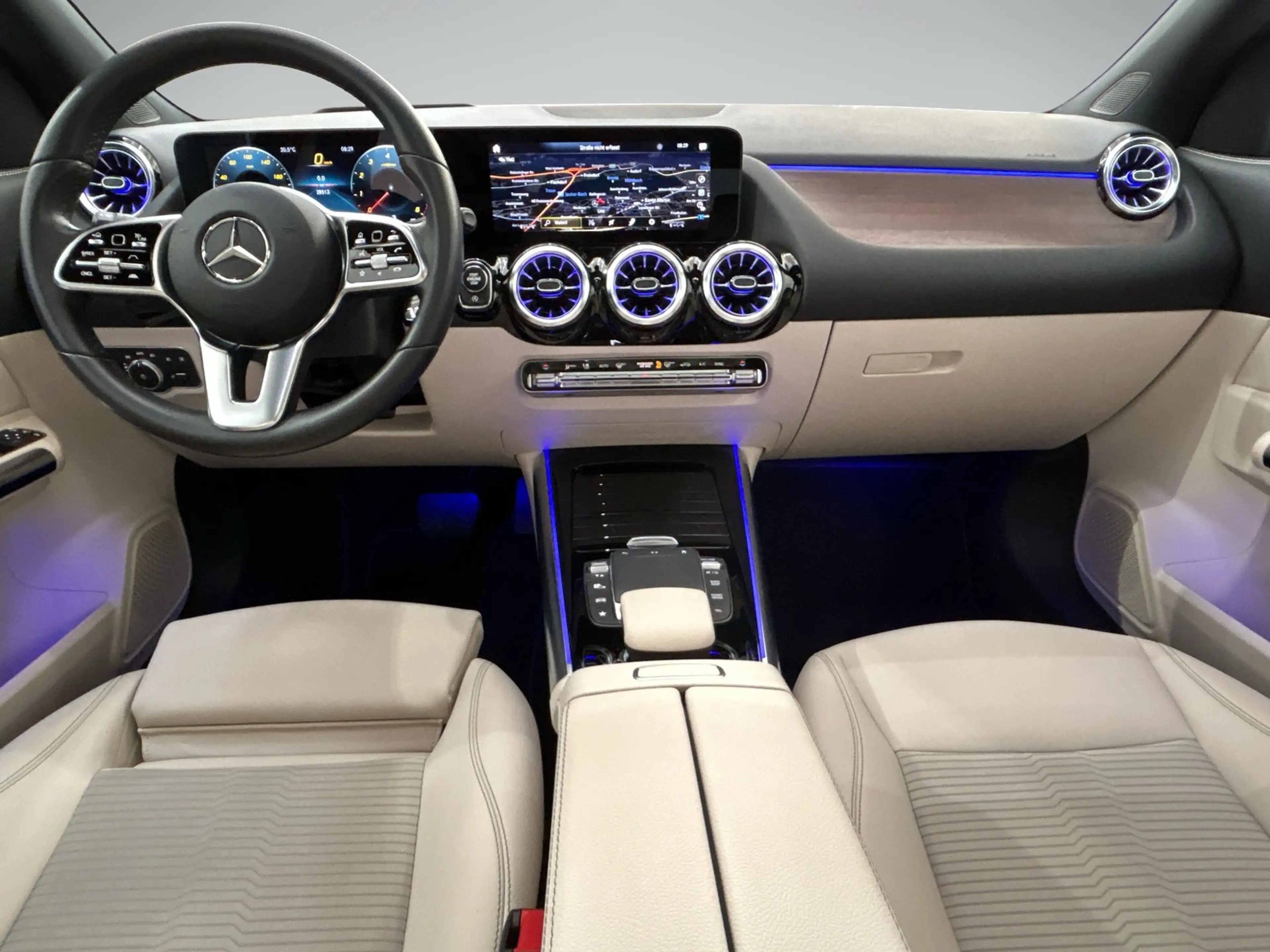 Mercedes-Benz GLA 250 4MATIC Navi SHZ — photo 8