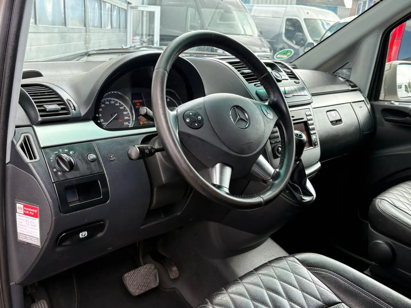 Mercedes-Benz Vito 122CDI V6 224pk Autom. 5-pers. OLIEVERBRUIK! Gris - 2