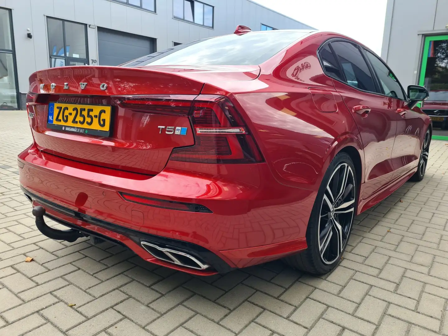 Volvo S60 2.0 T5 Intro Edition|R-design|panodak|trekhaak Orange - 2