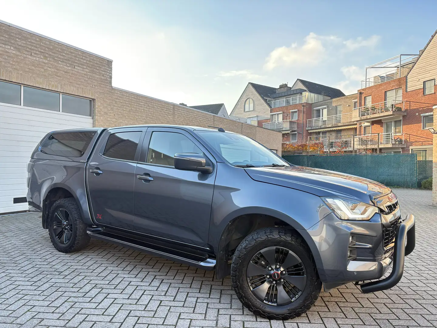 Isuzu D-Max D-Max Double Cab 4WD Autm. X-Series / 12M Garantie Gris - 1